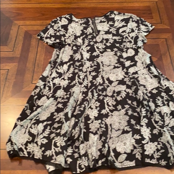 Silence + Noise Black and White Floral Mini Dress - Picture 6 of 6